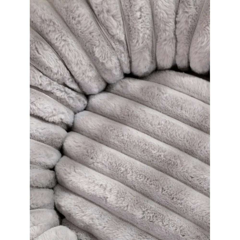 Small Dog Bed Plush Thick Warm And Comfortable, Suitable For Small and Medium Dogs